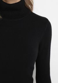 Born2be - Czarna Sukienka Midi z Golfem o Sweterkowym Fasonie Abdone. Typ kołnierza: golf. Kolor: czarny. Długość: midi #3