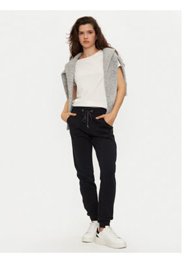 United Colors of Benetton - United Colors Of Benetton Spodnie dresowe 3J68DF010 Czarny Regular Fit. Kolor: czarny. Materiał: bawełna