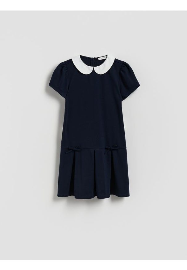 Reserved - Sukienka z kokardkami - granatowy. Typ kołnierza: kokarda. Kolor: niebieski. Materiał: wiskoza, dzianina