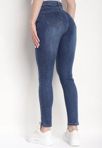 Born2be - Niebieskie Jeansy Skinny z Minimalistycznymi Przedarciami Wiala. Kolor: niebieski #5