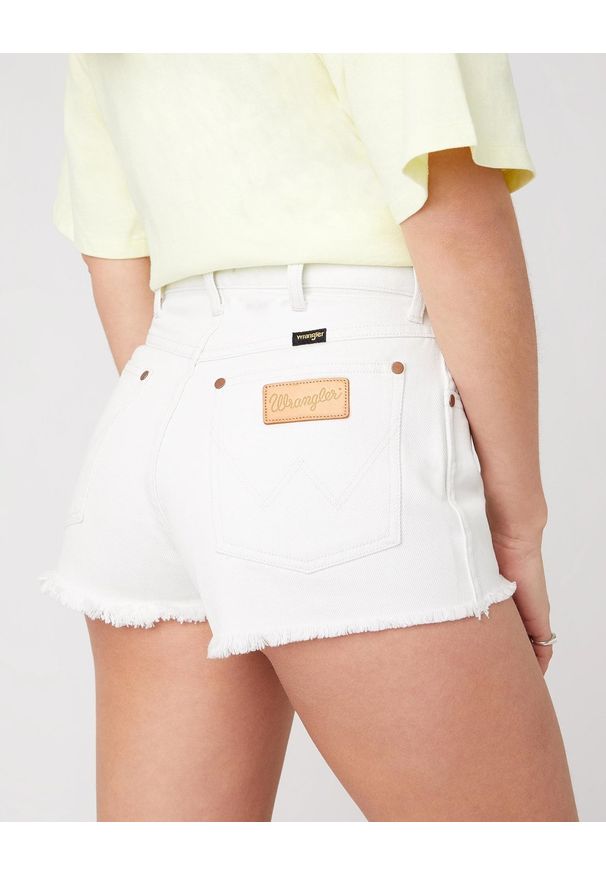 Wrangler - DAMSKIE SZORTY WRANGLER FESTIVAL SHORT WHITE SAND W26F-HQ-29X 112128027