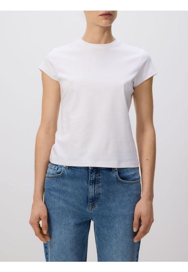 Reserved - T-shirt z domieszką jedwabiu - biały. Kolor: biały. Materiał: jedwab