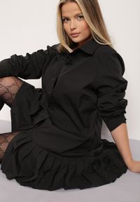 Renee - Czarna Sukienka Nemaia. Kolekcja: plus size. Kolor: czarny. Wzór: jednolity. Typ sukienki: dla puszystych, koszulowe. Długość: mini #2