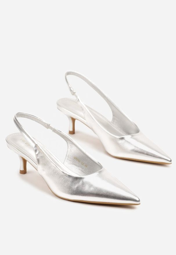 Renee - Srebrne Sandały Vices Slingback na Obcasie Typu Kaczuszka Kovirida. Okazja: na co dzień. Kolor: srebrny. Materiał: jeans. Obcas: na obcasie. Styl: klasyczny, elegancki, casual. Wysokość obcasa: średni
