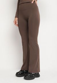 Born2be - Brązowe Legginsy Typu Dzwony z Wysokim Stanem Orralise. Stan: podwyższony. Kolor: brązowy. Materiał: tkanina. Styl: klasyczny #3