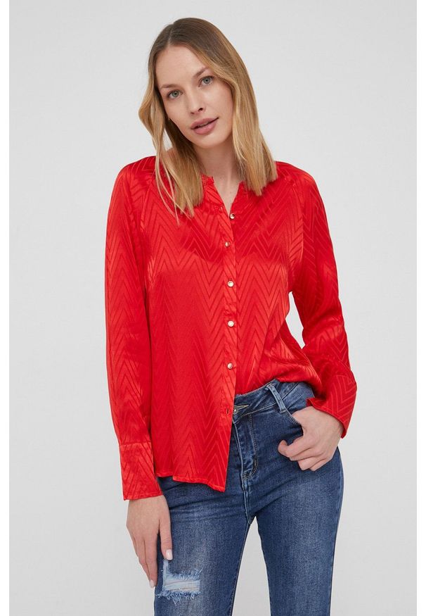 Answear Lab koszula damska kolor czerwony relaxed ze stójką. Typ kołnierza: kołnierzyk stójkowy. Kolor: czerwony. Materiał: tkanina. Długość rękawa: raglanowy rękaw. Styl: wakacyjny