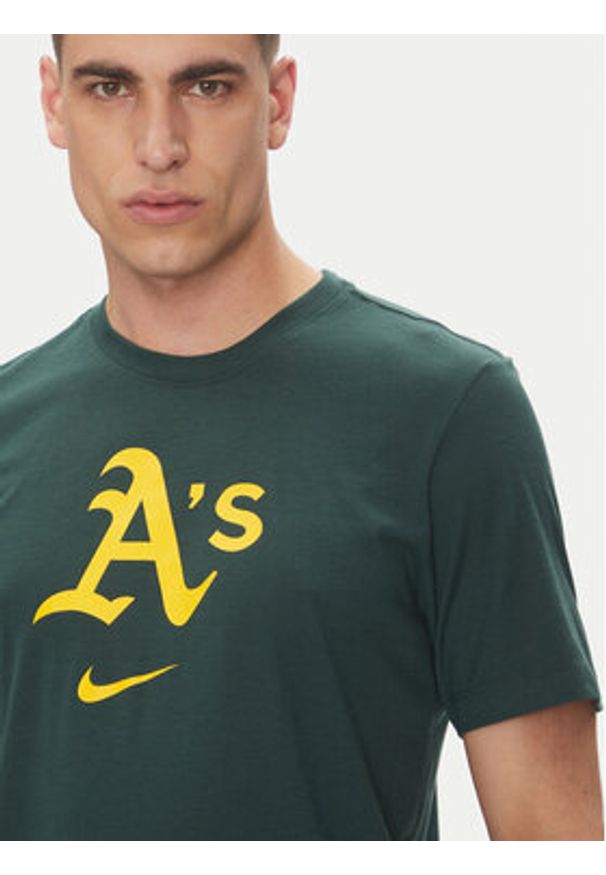 Nike T-Shirt 034J-3EY-FZ-L84 Zielony Regular Fit. Kolor: zielony. Materiał: bawełna