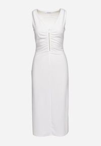Born2be - Biała Bawełniana Koktajlowa Sukienka na Ramiączkach z Ozdobnym Suwakiem przy Dekolcie Vimalis. Kolor: biały. Materiał: bawełna. Długość rękawa: na ramiączkach. Styl: wizytowy #3