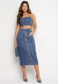 Born2be - Niebieska Ołówkowa Spódnica Jeansowa Midi z Guzikami Kandela. Kolor: niebieski. Materiał: jeans