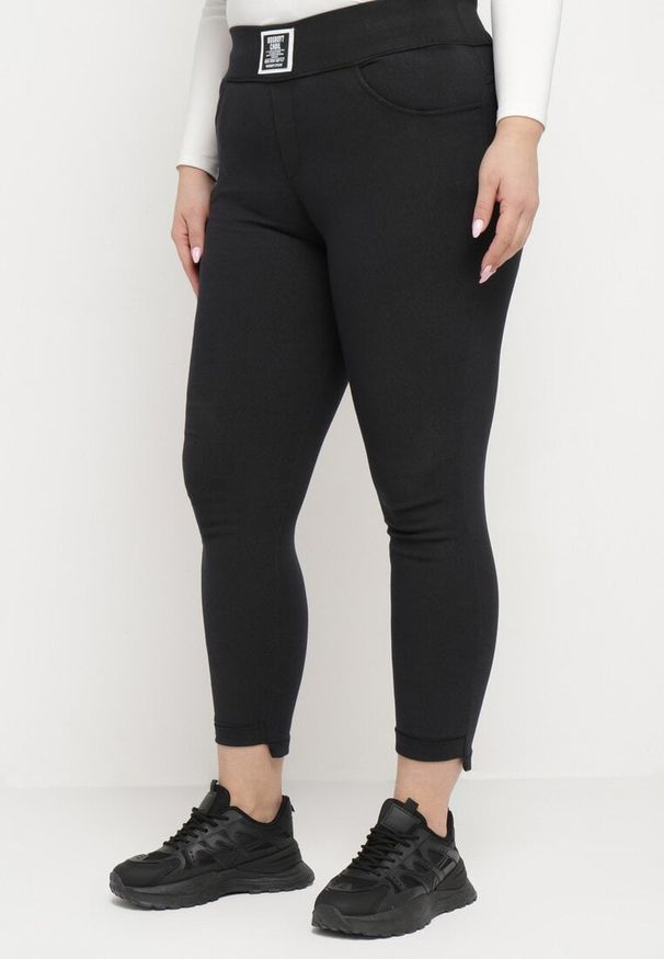 Born2be - Czarne Spodnie Skinny z Kieszeniami Afrina. Kolekcja: plus size. Kolor: czarny. Długość: do kostek