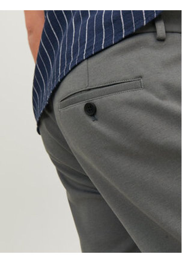 Jack & Jones Chinosy Marco 12173623 Szary Slim Fit. Kolor: szary. Materiał: syntetyk