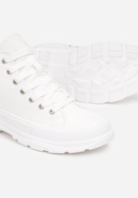 Renee - Białe Trampki Phioliphis. Nosek buta: okrągły. Kolor: biały. Materiał: materiał, guma. Szerokość cholewki: normalna. Wzór: aplikacja. Styl: klasyczny #3