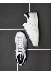 adidas Originals Sneakersy Superstar W HQ1936 Biały. Kolor: biały. Materiał: skóra. Model: Adidas Superstar #7