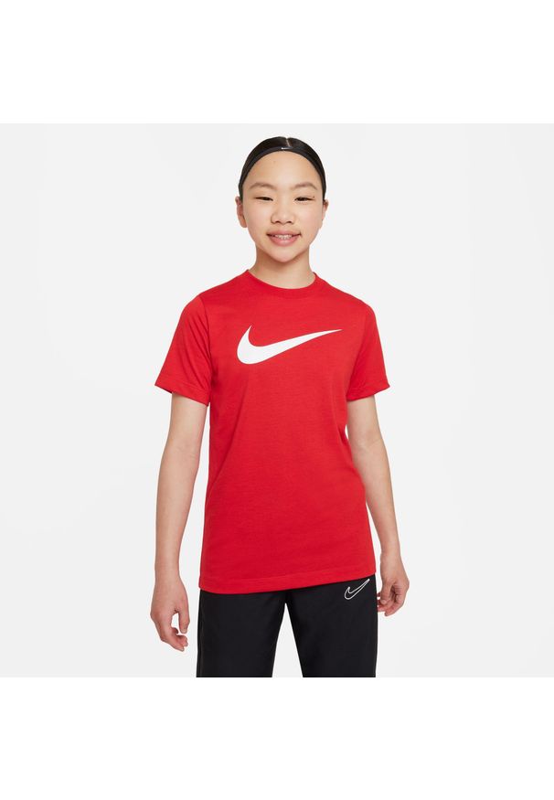 Koszulka z krótkim rękawem Nike CW6941 657 Czerwony. Kolor: czerwony. Długość rękawa: krótki rękaw. Długość: krótkie. Sport: joga i pilates