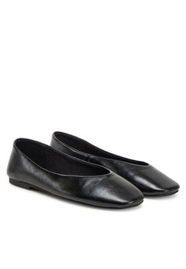 Steve Madden Baleriny Darts SM11003624 Czarny. Kolor: czarny. Materiał: skóra