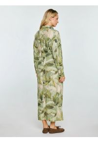 Big-Star - Sukienka damska midi lniana z wiązaniem w pasie zielona Jala 301. Okazja: na co dzień. Kolor: zielony. Materiał: len. Długość rękawa: długi rękaw. Sezon: wiosna, lato. Typ sukienki: proste. Styl: casual, elegancki. Długość: midi #2
