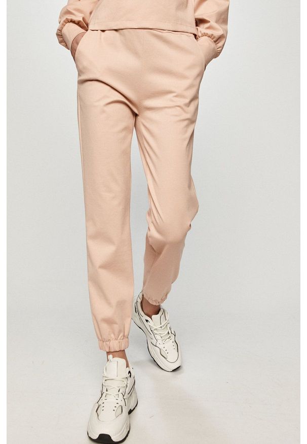 Answear Lab - Spodnie. Kolor: różowy