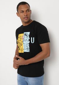 Born2be - Czarna Bawełniana Koszulka T-Shirt z Krótkim Rękawem i Ozdobnym Nadrukiem Branessa. Okazja: na co dzień. Kolor: czarny. Materiał: bawełna. Długość rękawa: krótki rękaw. Długość: krótkie. Wzór: nadruk. Styl: casual #4