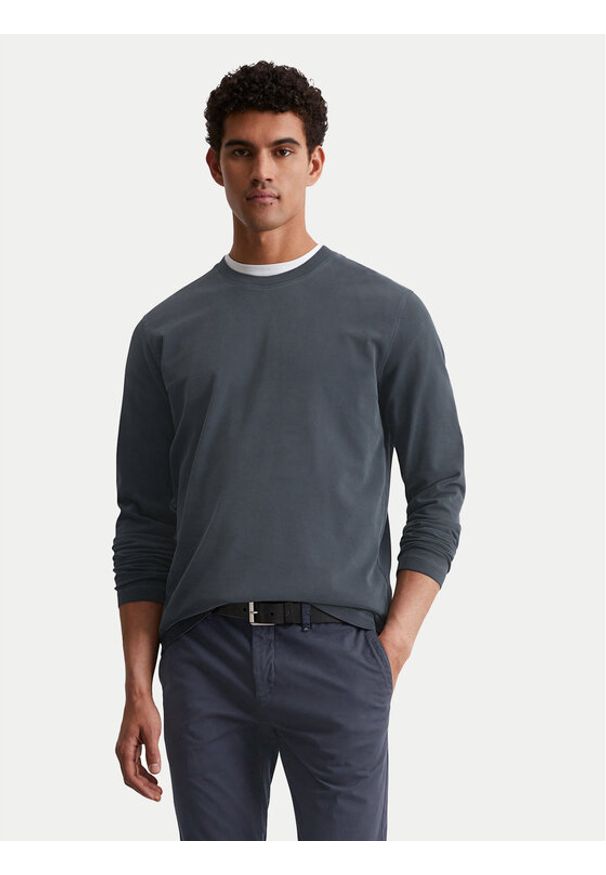 Marc O'Polo Longsleeve B21 2236 52006 Granatowy Regular Fit. Typ kołnierza: polo. Kolor: niebieski. Materiał: bawełna. Długość rękawa: długi rękaw