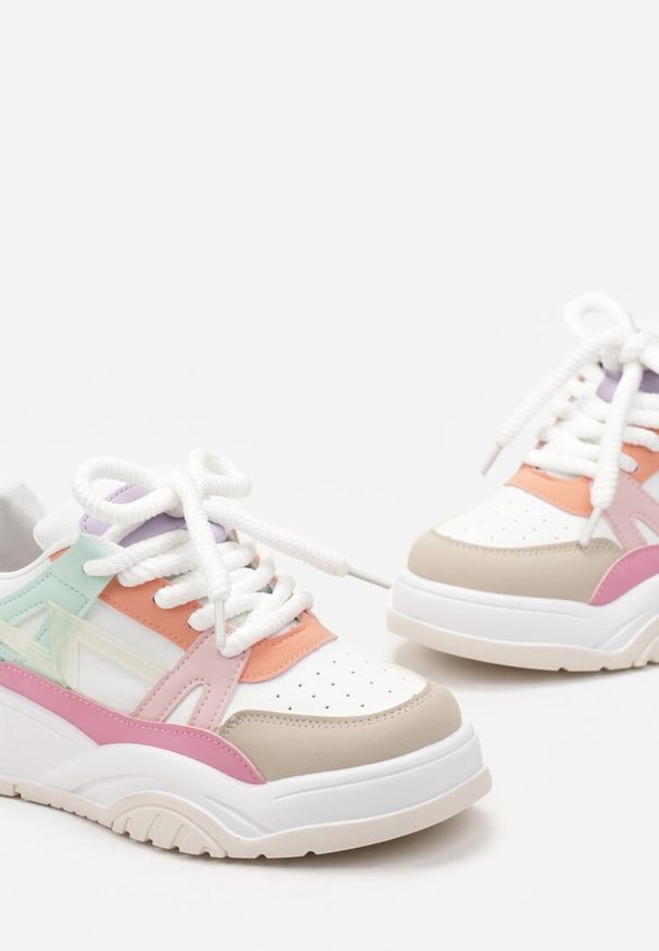 Renee - Biało-Różowe Sneakersy na Grubej Podeszwie z Szerokim Wiązaniem Iniestra. Okazja: na co dzień. Kolor: biały