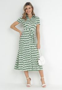 Born2be - Zielona Koszulowa Sukienka Maxi z Materiałowym Paskiem Rainora. Okazja: na co dzień. Typ kołnierza: dekolt w kształcie V. Kolor: zielony. Materiał: materiał. Długość rękawa: krótki rękaw. Typ sukienki: koszulowe. Styl: klasyczny, casual, elegancki. Długość: maxi #1