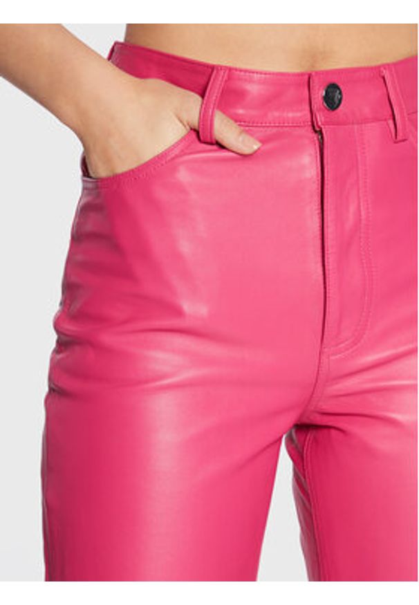Remain Spodnie skórzane Lynn Leather RM1510 Różowy Regular Fit. Kolor: różowy. Materiał: skóra