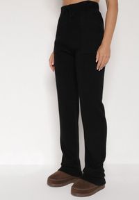 Born2be - Czarne Sweterkowe Spodnie z Wełną z Ozdobnymi Kieszeniami Monilana. Okazja: na co dzień. Kolor: czarny. Materiał: wełna. Styl: casual #1