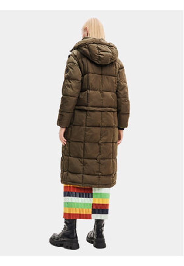 Desigual Kurtka zimowa 23WWEW39 Zielony Oversize. Kolor: zielony. Materiał: syntetyk. Sezon: zima