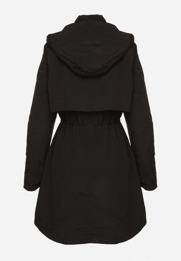 Born2be - Czarna Kurtka Parka z Kapturem Odpinanym w Stylu Utility Janiora. Okazja: na co dzień. Typ kołnierza: kaptur. Kolor: czarny. Długość rękawa: długi rękaw. Długość: długie. Styl: klasyczny, casual