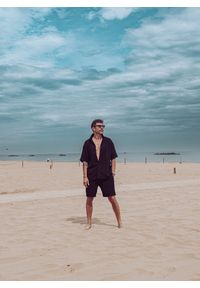 Pako Lorente - Bawełniana koszula męska w kolorze czarnym. Okazja: na co dzień. Kolor: czarny. Materiał: bawełna. Długość rękawa: krótki rękaw. Długość: krótkie. Sezon: lato. Styl: casual #5