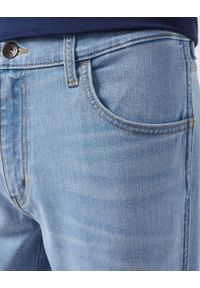 Wrangler - WRANGLER MĘSKIE SPODNIE REGULAR FIT DESERT OASIS 112351219 W154017980. Okazja: na spacer. Sezon: lato. Styl: elegancki #6