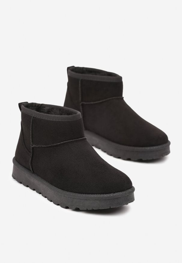 Born2be - Czarne Płaskie Klasyczne Śniegowce z Ociepleniem Emiriellea. Okazja: na co dzień. Kolor: czarny. Materiał: jeans, puch. Wzór: motyw zwierzęcy. Obcas: na obcasie. Styl: klasyczny. Wysokość obcasa: niski