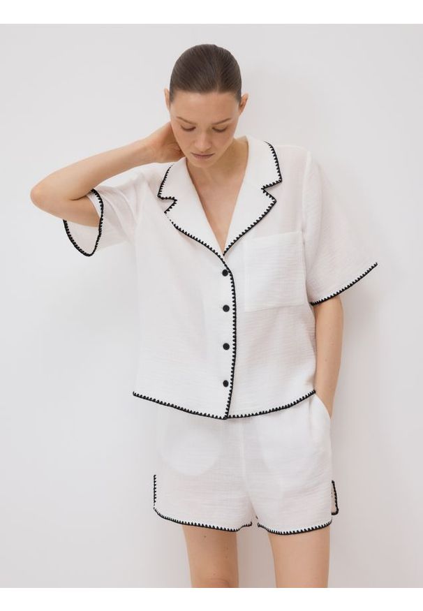 Reserved - Koszula z bawełnianego muślinu - biały. Kolor: biały. Materiał: bawełna