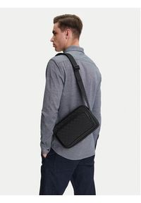 Emporio Armani Saszetka nerka Y4M403 Y022V 81336 Czarny. Kolor: czarny. Materiał: materiał #3