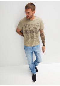 bonprix - Dżinsy Classic Fit Straight. Stan: podwyższony. Kolor: niebieski