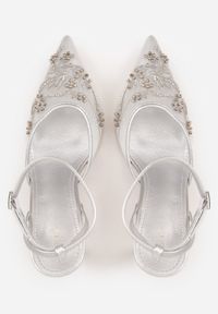 Renee - Srebrne Szpilki VICES z Siateczkową Cholewką Perełkami i Kwiatowym Wzorem Berdal. Zapięcie: sprzączka. Kolor: srebrny. Materiał: satyna. Szerokość cholewki: normalna. Wzór: kwiaty. Obcas: na szpilce #3