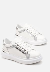 Born2be - Białe Sneakersy na Platformie z Metalicznymi Wstawkami Tilene. Okazja: na co dzień. Kolor: biały. Obcas: na platformie