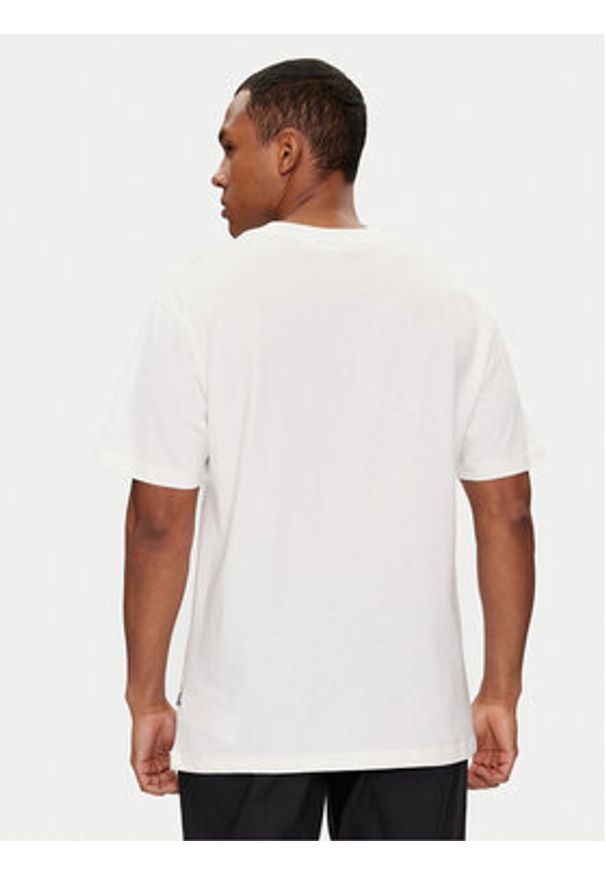 New Balance T-Shirt Basketball Style MT41577 Biały Relaxed Fit. Kolor: biały. Materiał: bawełna