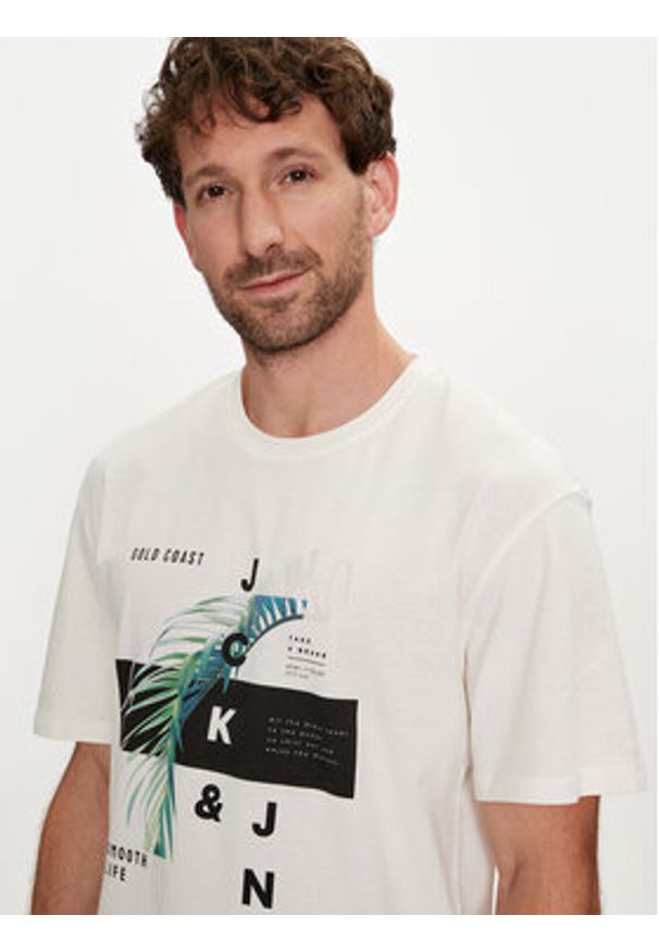 Jack & Jones - Jack&Jones T-Shirt Jjclarc 12247768 Biały Relaxed Fit. Kolor: biały. Materiał: bawełna