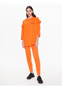 MMC STUDIO - MMC Studio Spodnie dresowe Dora Pomarańczowy Relaxed Fit. Kolor: pomarańczowy. Materiał: bawełna