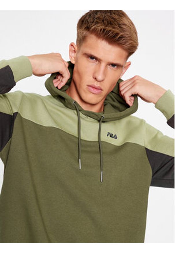 Fila Bluza FAM0501 Zielony Regular Fit. Kolor: zielony. Materiał: bawełna