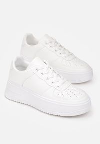 Born2be - Białe Sneakersy Keida. Kolor: biały. Materiał: skóra ekologiczna, materiał. Szerokość cholewki: normalna. Wzór: gładki. Sport: turystyka piesza