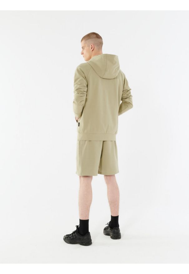 outhorn - Bluza nierozpinana z kapturem męska. Okazja: na co dzień. Typ kołnierza: kaptur. Materiał: dzianina, elastan, bawełna, dresówka. Długość rękawa: raglanowy rękaw. Styl: casual, sportowy