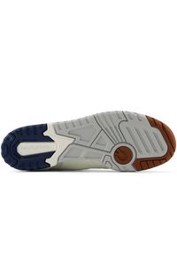 Buty męskie New Balance BB550ESG – beżowe. Okazja: na co dzień. Kolor: beżowy. Materiał: skóra. Szerokość cholewki: normalna #2
