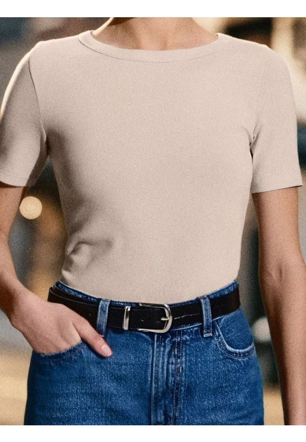 Sinsay - Bawełniana koszulka basic - beżowy. Kolor: beżowy. Materiał: bawełna