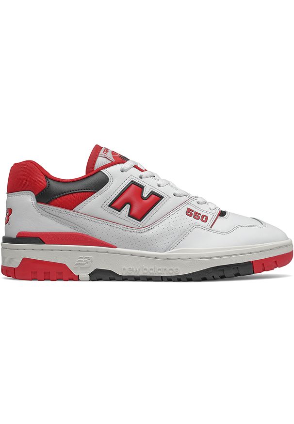 Buty męskie New Balance BB550SE1 – biało-czerwone. Kolor: czerwony, wielokolorowy, biały. Materiał: materiał, syntetyk, guma, skóra. Szerokość cholewki: normalna. Sport: koszykówka