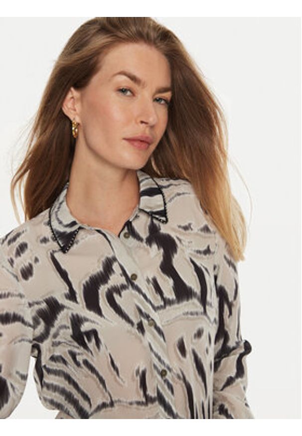 Guess Koszula Clouis W4BH56 WGLA2 Biały Regular Fit. Kolor: biały. Materiał: syntetyk