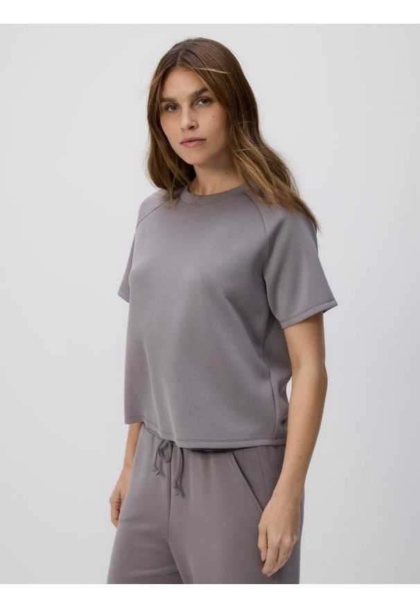 Reserved - T-shirt z modalem - brązowy. Kolor: brązowy. Materiał: dzianina