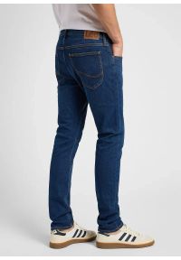 Lee - LEE MĘSKIE SPODNIE JEANSOWE LUKE DARK HUNT 112360200 L719007150