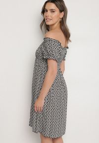 Born2be - Czarna Wiskozowa Sukienka Typu Hiszpanka w Kwiaty Lunirella. Okazja: na co dzień. Typ kołnierza: dekolt hiszpanka. Kolor: czarny. Materiał: wiskoza. Długość rękawa: krótki rękaw. Wzór: kwiaty. Sezon: lato. Styl: casual, elegancki #7